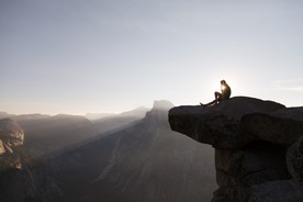 夕阳下的大山风光