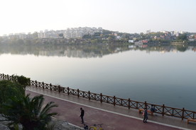 赣州经济技术开发区湖边