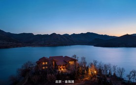 日暮下的湖泊风景
