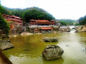 九鲤湖