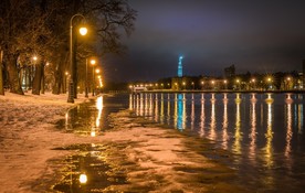 夜色下的道路风景