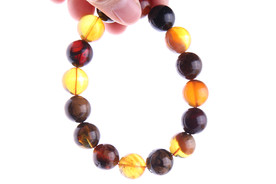 陈万福琥珀雕件