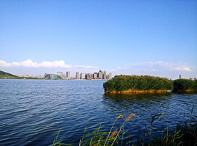 绿水蓝天