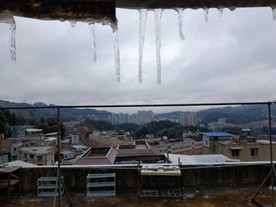 屋檐冰锥