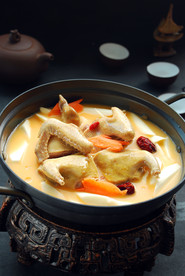 锅仔山药煲乳鸽