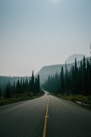 空荡荡的道路