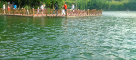 青水湖面公园一角