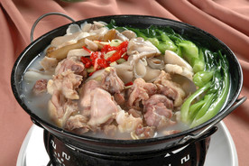 锅仔小鸡炖蘑菇