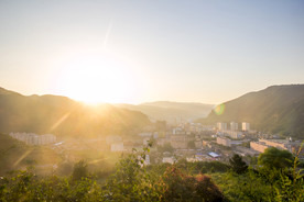 夕阳下的大山风景