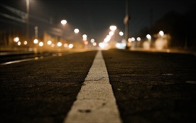 路的夜景