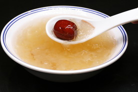 雪梨银耳羹