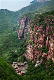 深山古寺