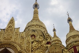 勐焕大金塔
