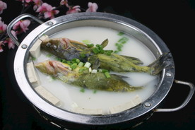 嘎鱼炖豆腐