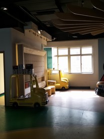 儿童书店 卡通道具
