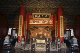 皇帝宝座