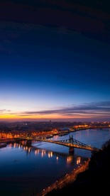 夜色下的河流风景