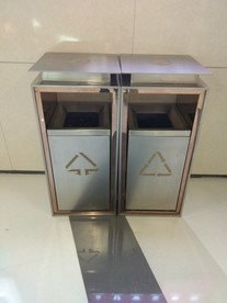 垃圾箱