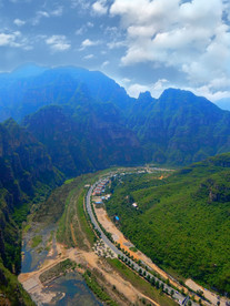 河谷