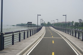空荡荡的道路