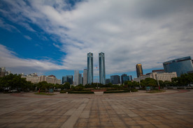 绿地中心