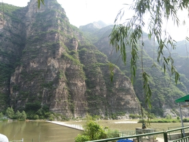 山石近景