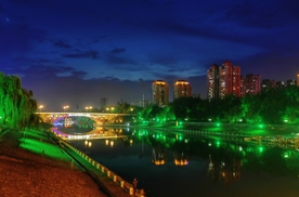 湛河夜景