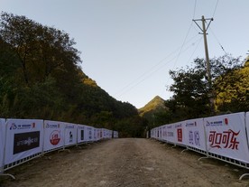 日暮下的大山风景