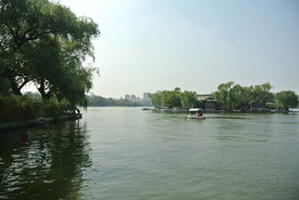 大明湖  济南大明湖   济南