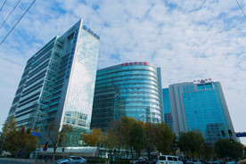 中国电子大厦蓝天图