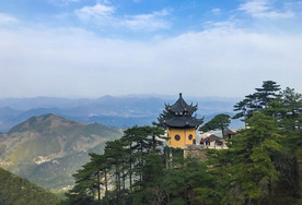 山顶的道观