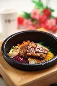 牛肉石锅拌饭