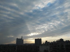 乌云遮月