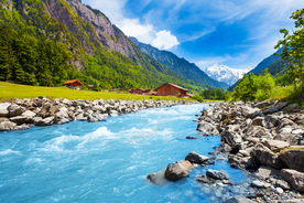 山谷河流风景
