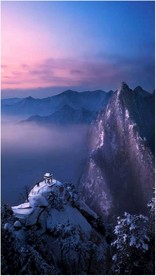 奇险的圣山图片