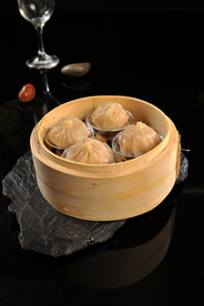 灌汤小笼包