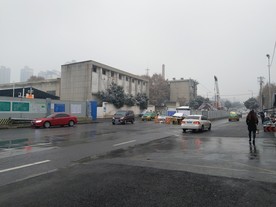 雪天下的城市街道
