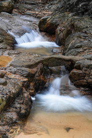 小河流水高清图片