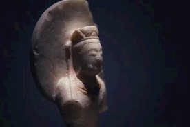 玉石人头像
