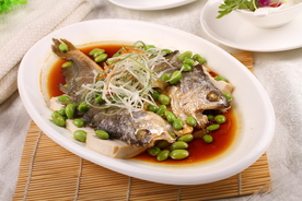 咸黄鱼蒸豆腐
