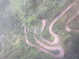 山路十八弯