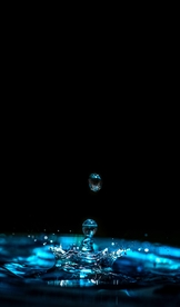 水溅起
