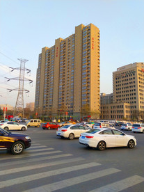 夕阳下的城市高楼风景