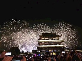 杜甫江阁夜景