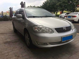 小轿车