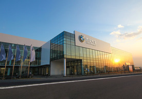 BMW 4S店