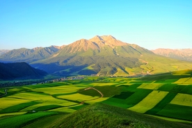 祁连卓尔山牛心山