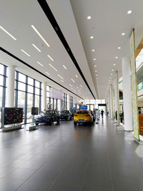 BMW汽车展厅