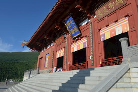 五台山竹林寺大雄宝殿