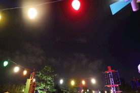 上海迪士尼飞机夜景灯光梦幻